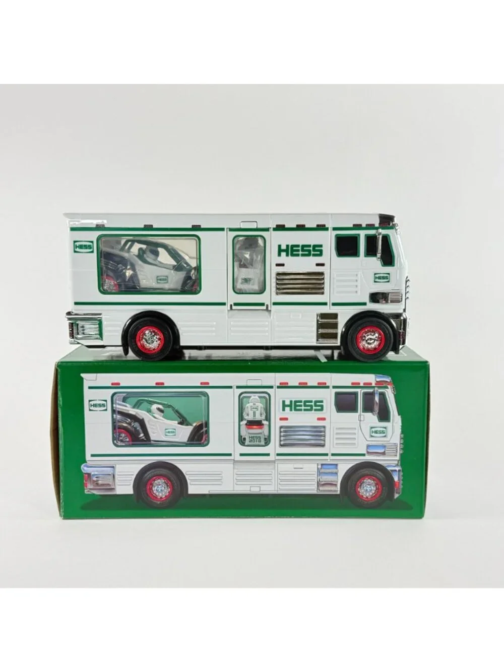 Hess 2018 Toy Truck RV With ATV & Motorbike White/Green